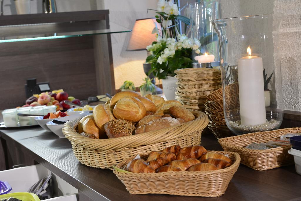 فندق Bb Haus Neugebauer Garni غيزينهايم المظهر الخارجي الصورة